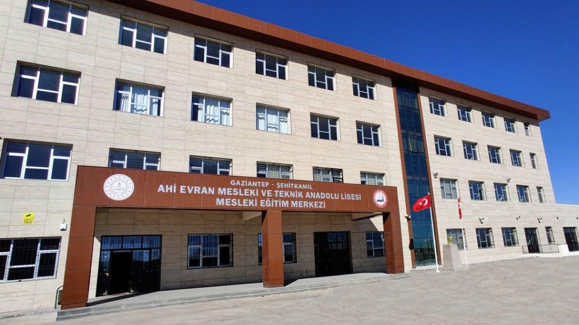 Ahi Evran Meslekî ve Teknik Anadolu Lisesi Fotoğrafı